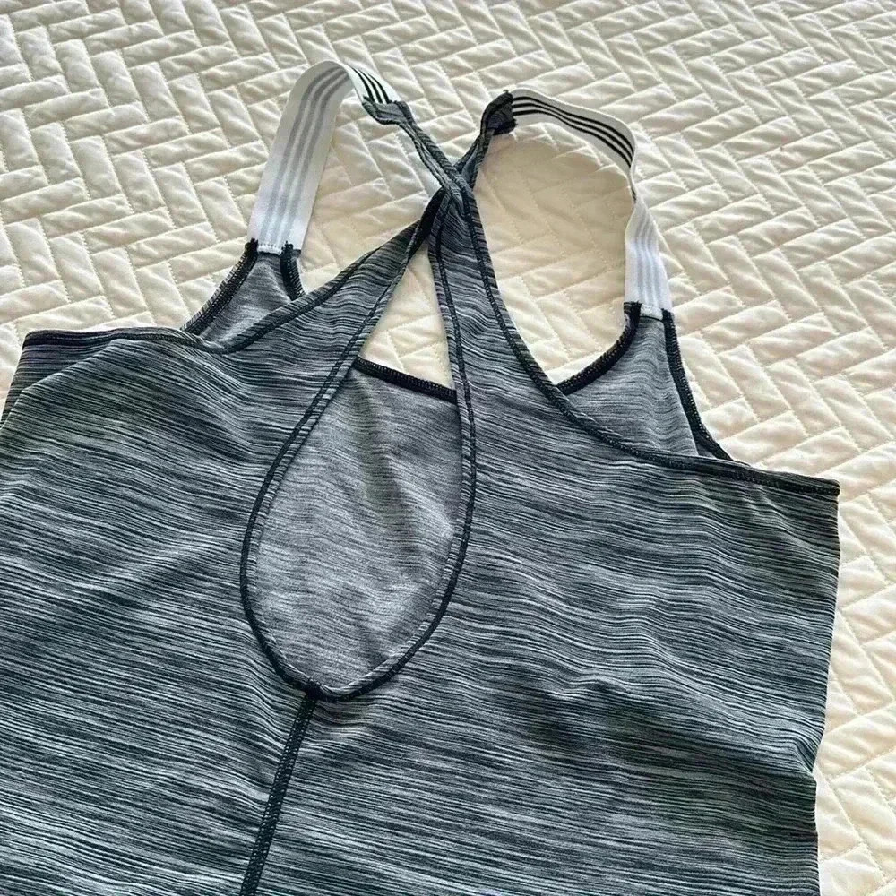 Adidas - Picture 3 of 3